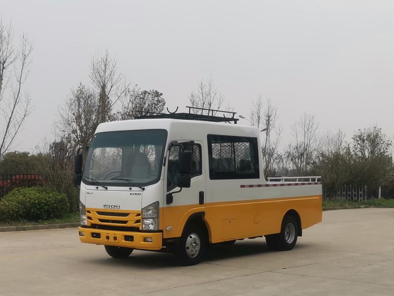 ISUZU Engineering Vehicle